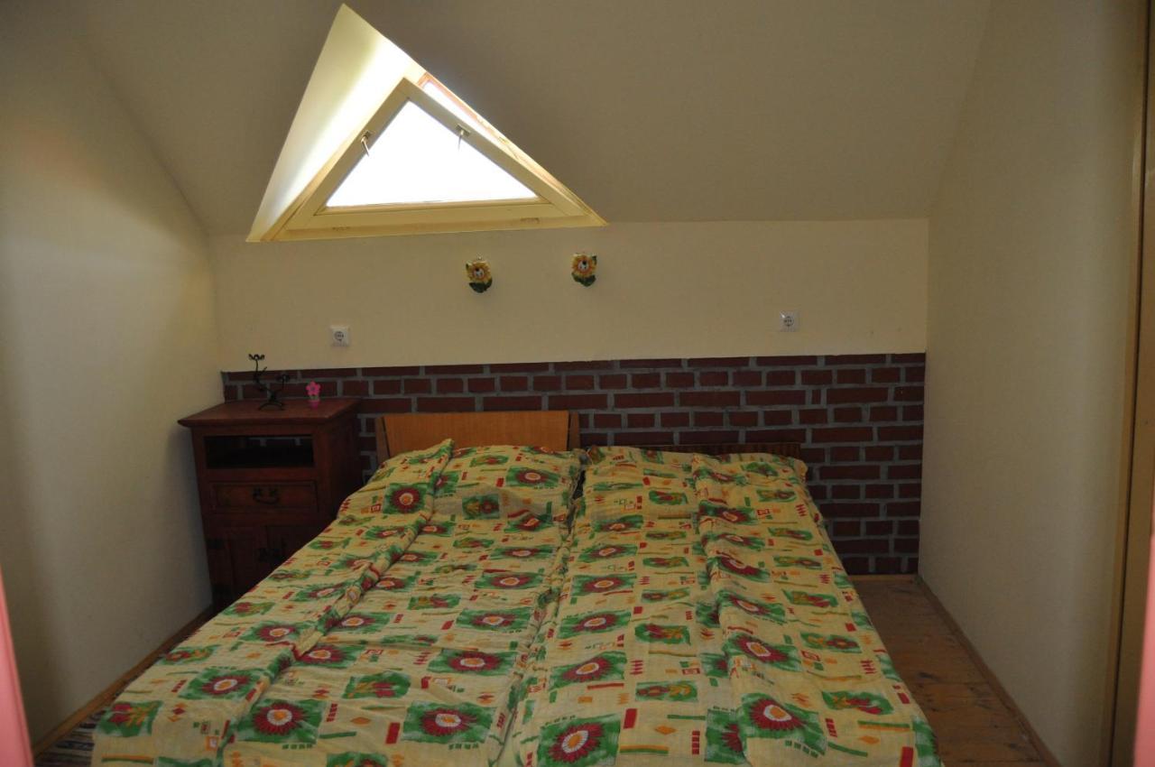 R&B Vendeghaz Apartment Balatonakarattya Exterior photo